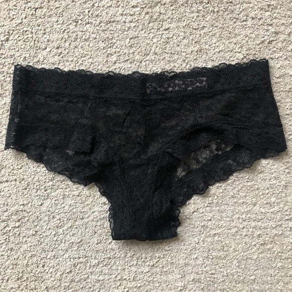 Victoria’s Secret Cheeky Paties.NWOT. - Picture 1 of 2
